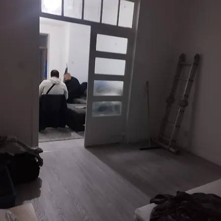 아파트 Flat *