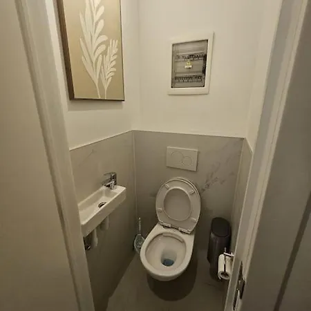 Cosy General Henry Bruxelas