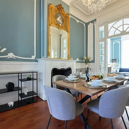 Luxurious 6-br Mansion Near European Union Apartment Brüssel