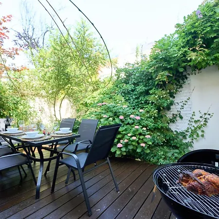 Apartman Luxurious 6-br Mansion Near European Union