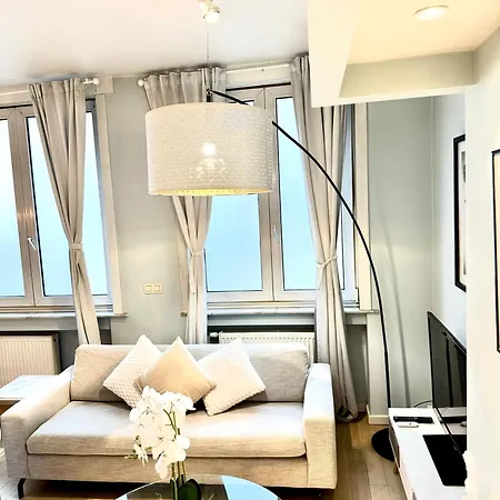 Beautiful 2 Bedroom Familiar Luxury Apartmán *