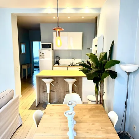 Apartmán Beautiful 2 Bedroom Familiar Luxury *