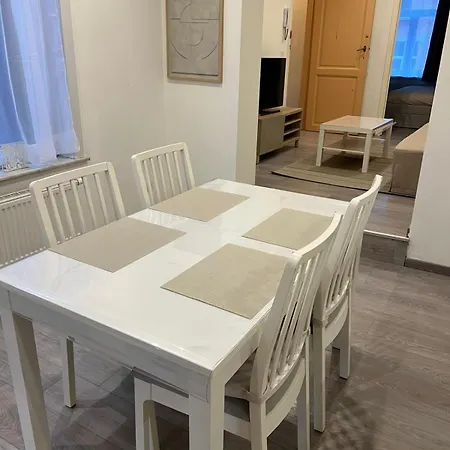 Confortable Avec Garage Premier Etage Sans Terrasse شقة *