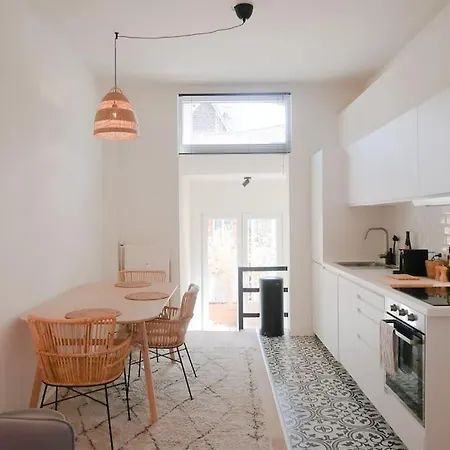 Apartment Beautiful In Le Chatelain - 1st Floor Brussels