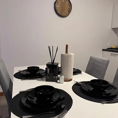 De Luxe Entierement Renove - Proche Aeroport De Bruxelles, Quartier Chic * בריסל