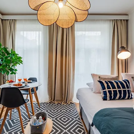 Scenic In Historic Apartamento