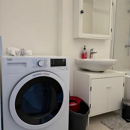 Apartamento Lovely Next To European Area