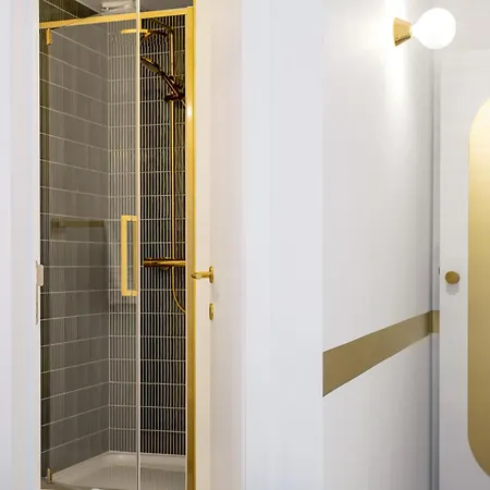 Wow فندق مبيت وإفطار 4*