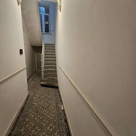 Apartament Cosy Near Europeen Union