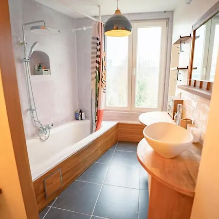 Apartment 2 Avec Rooftop Suspendu Au Cimetiere D'ixelles