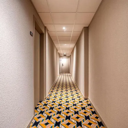 Hotell Alma Grand Place 3*