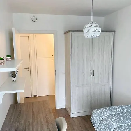 Lägenhet Modern In Cureghem Anderlecht 134 M² + Terrace Bryssel