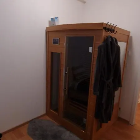 Sauna, Atomium, Expo Brussels, Stadium Roi Baudoin, Kinepolis, Planetarium, Centre