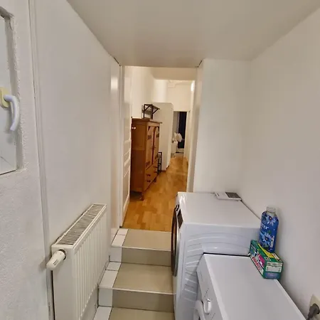 Sauna, Atomium, Expo Brussels, Stadium Roi Baudoin, Kinepolis, Planetarium, Centre דירה *