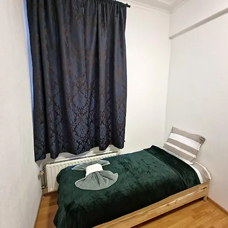 Sauna, Atomium, Expo Brussels, Stadium Roi Baudoin, Kinepolis, Planetarium, Centre דירה