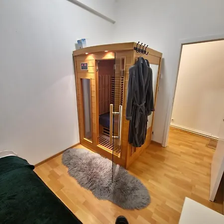 Sauna, Atomium, Expo Brussels, Stadium Roi Baudoin, Kinepolis, Planetarium, Centre בריסל