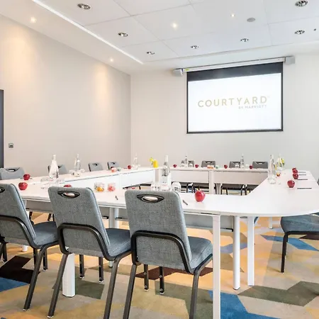 Courtyard By Marriott Brussels Hotel 4*