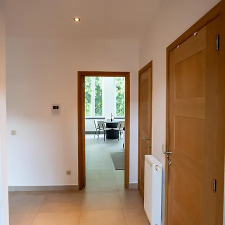 Cozy And Luxurious In Brussels, Laeken Διαμέρισμα
