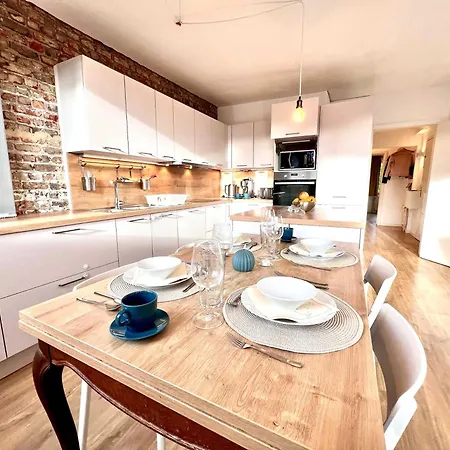 Bright & Stylish In Nature 布鲁塞尔