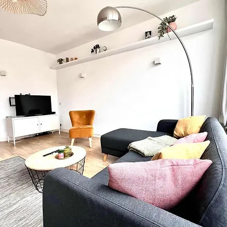 公寓 Bright & Stylish In Nature