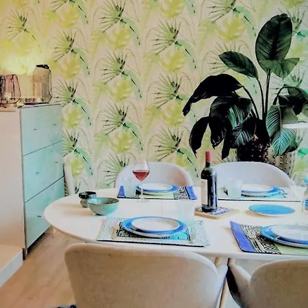 Oasis Of Charm In Brussels! 布鲁塞尔