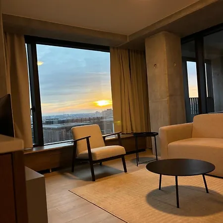 Luxurious In Center Apartament