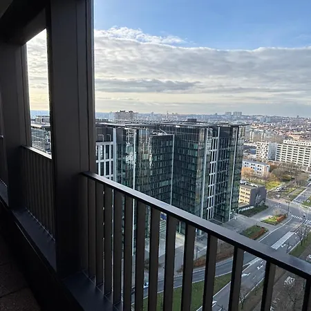 Luxurious In Center Apartament *