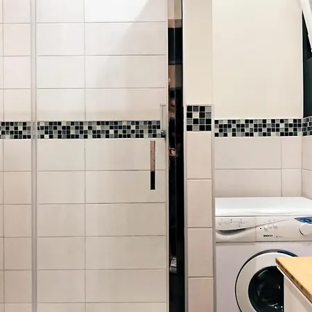 Apartmán Renovated One Bedroom Schuman Area *