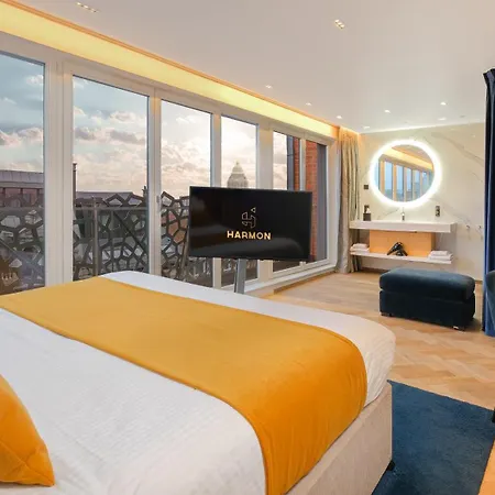 Отель Harmon House - & 4*