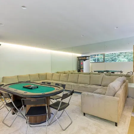 Villa The Luxury Glass Manor Brussel