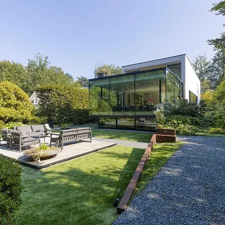 The Luxury Glass Manor Villa Brussel
