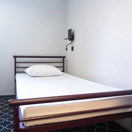 Hotell Safestay Grand Place 3*