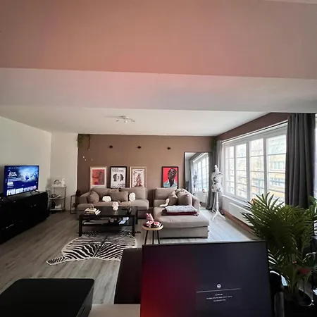 Rum i privatbostad Et Etage Prives Dans Un Duplex Moderne *