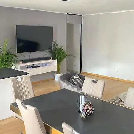 Strelitzyahouse شقة بروكسل