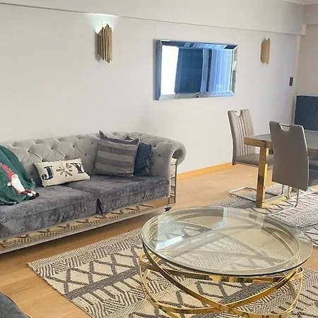 Strelitzyahouse