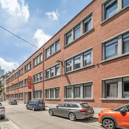 One Bedroom Near North Station Apartment