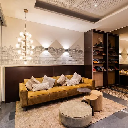 Alma Grand Place Hotel