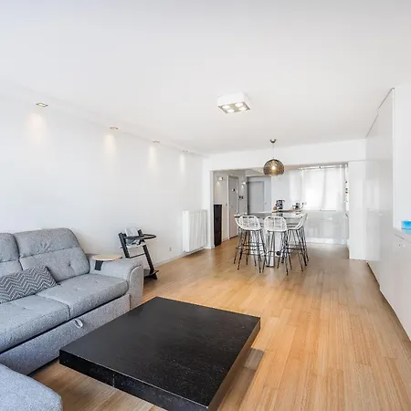 Spacieux Et Confortable - 2 - 4p - Garage *