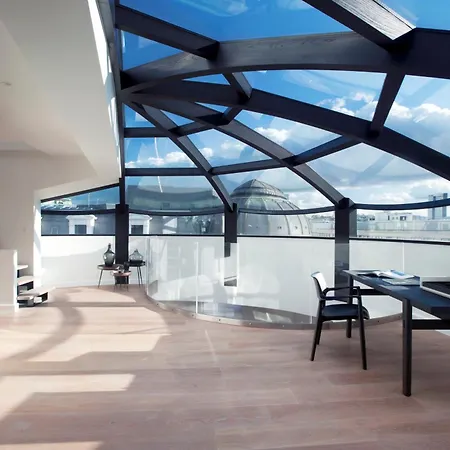 Triplex Penthouse In Centre 公寓