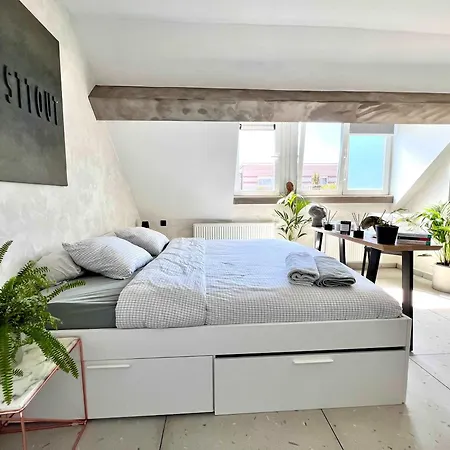 Apartment Modern Loft Near Eu Institutions
