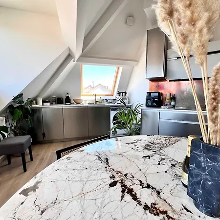 Apartment Modern Loft Near Eu Institutions