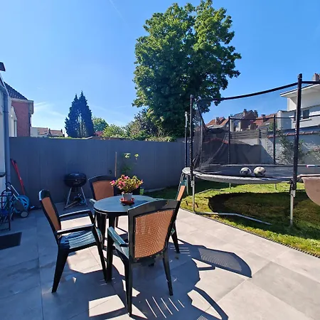 Cosy 2 Bedroom With Private Garden Διαμέρισμα