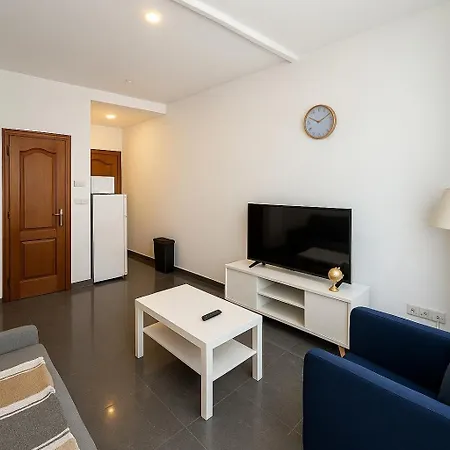 Lägenhet Cosy Midi Station *