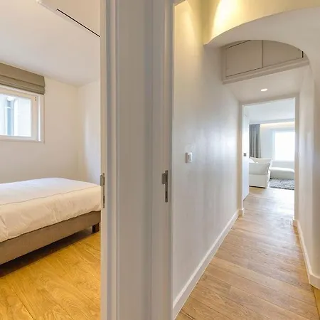 Penthouse With Private Cinema Apartment *