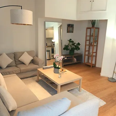 Beautiful 2 Bedroom In Place Flagey Bxl Апартаменты Брюссель