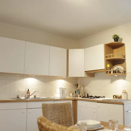 Sunny & Chill Apartman *