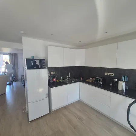 Genius Buyl 2br Terrace Near Center בריסל