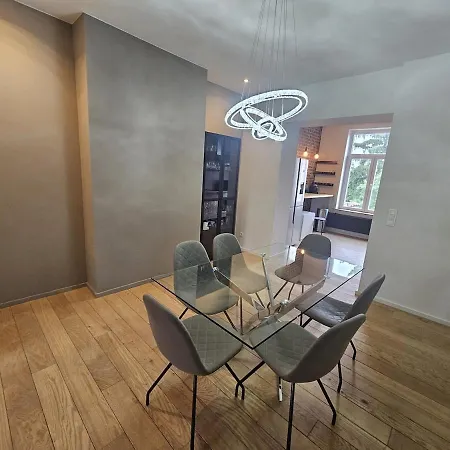 Lägenhet Luxury Triplex Stylish 2br In Bryssel