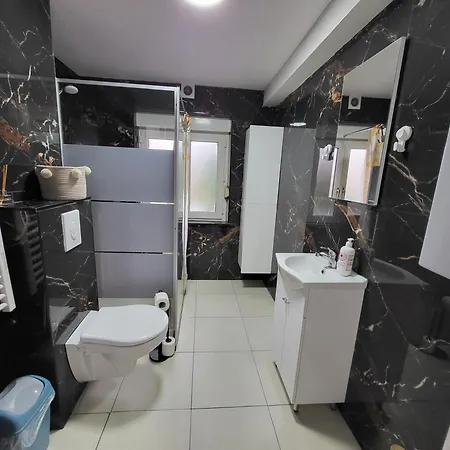 Charles House Guest house *