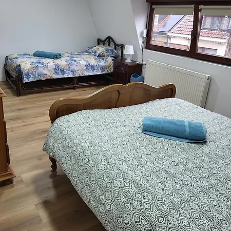 Charles House Guest house *